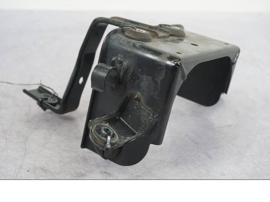 Snett uppifrån på ABS Låda från en Suzuki GSF 1250 -2010 motorcykel.