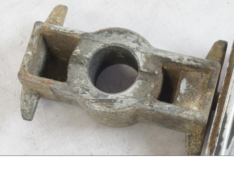 Extrabild1 på Kedjesträckare från en Honda CBR 1000 F -1999 motorcykel.