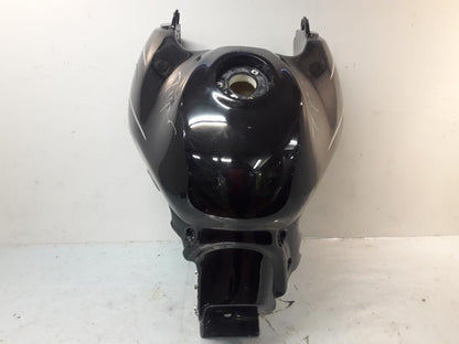 Baksidan på Bensintank från en Triumph Tiger -1999 motorcykel.