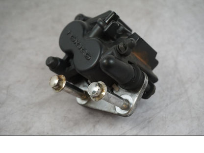 Baksidan på Bromsok från en Kawasaki VN 1500 -1996 motorcykel.