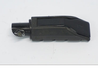 Höger sida på Fotpinne från en Honda CB 500 X -2015 motorcykel.