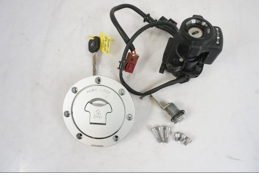 Framsidan på Låssats från en Honda VFR 1200 -2010 motorcykel.