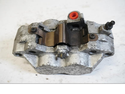 Baksidan på Bromsok från en Kawasaki VN 2000 -2006 motorcykel.