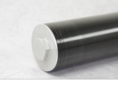 Snett nerifrån på Gaffelben från en KTM 390 Duke -2018 motorcykel.