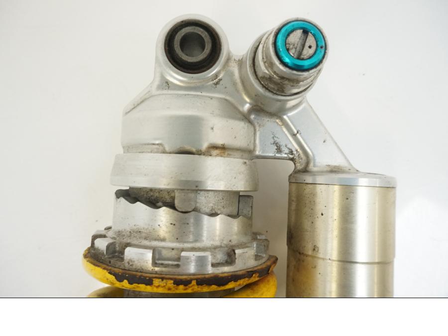 Höger sida på Stötdämpare från en Yamaha YZF 1000 R1 -2002 motorcykel.