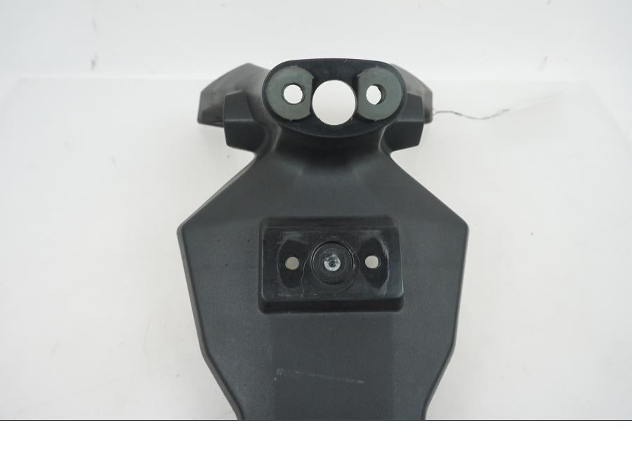 Baksidan på Skylthållare från en Kawasaki ER-6N ABS -2011 motorcykel.