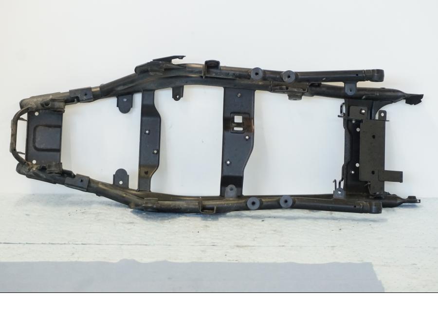 Snett nerifrån på Bakram från en Suzuki GSX 1300 BK -2008 motorcykel.