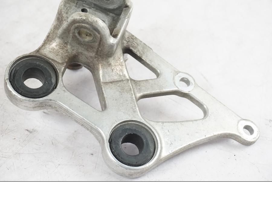 Höger sida på Fotpinnefäste från en Honda CBR 1000 F -1989 motorcykel.