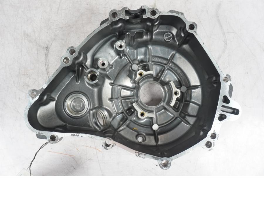 Extrabild5 på Generatorkåpa från en Yamaha MT-07 -2023 motorcykel.