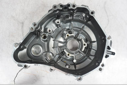 Extrabild5 på Generatorkåpa från en Yamaha MT-07 -2023 motorcykel.