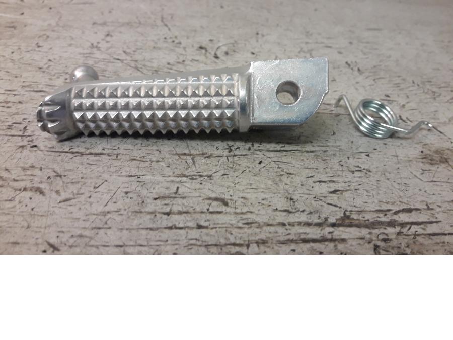 Framsidan på Fotpinne från en Yamaha MT-09 -2014 motorcykel.