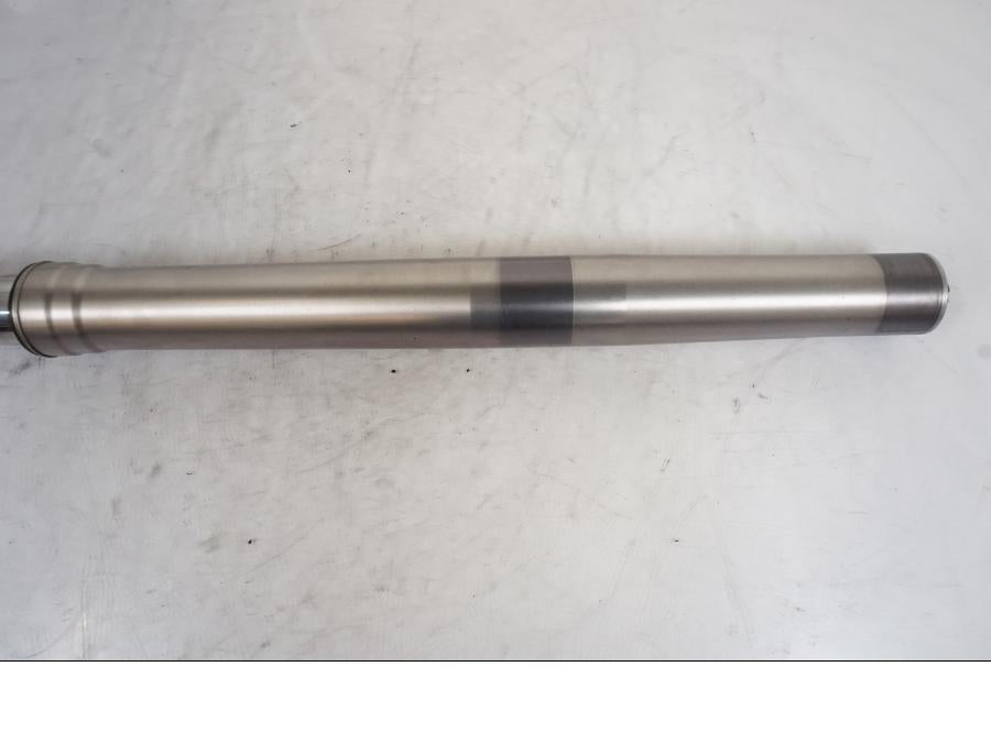 Snett uppifrån på Gaffelben från en KTM 640 SM -2005 motorcykel.