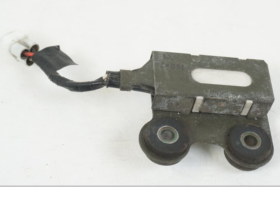 Framsidan på Relä från en Suzuki GSX-R 750 -2001 motorcykel.