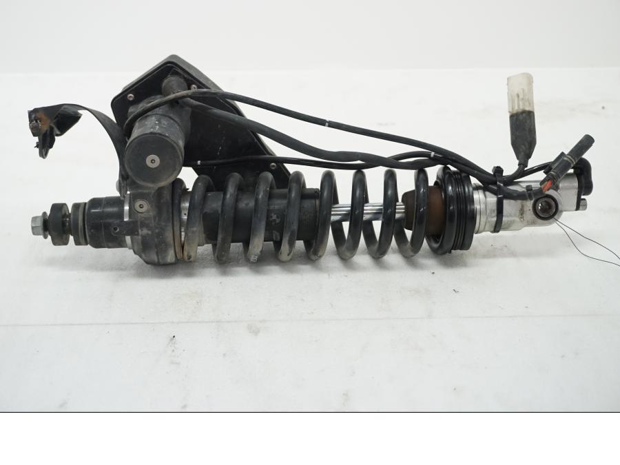 Framsidan på Stötdämpare ESA från en BMW R 1200 GSA -2011 motorcykel.