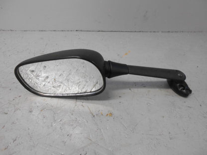 Framsidan på Backspegel från en Yamaha YZF-R 125 -2009 motorcykel.