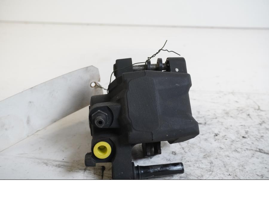 Baksidan på Bromsok från en Ducati Scrambler 800 -2016 motorcykel.