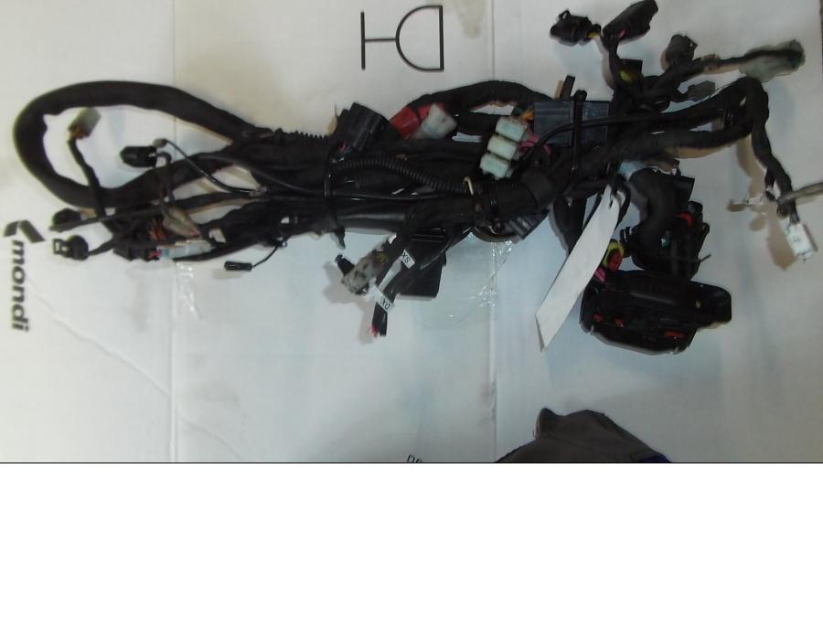 Framsidan på Kabelstam från en Ducati Monster 1100 EVO ABS -2012 motorcykel.