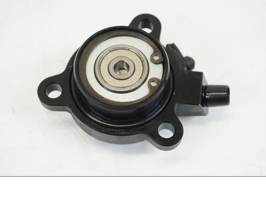 Vänster sida på Kopplingslavcylinder från en BMW R 1250 GS -2019 motorcykel.