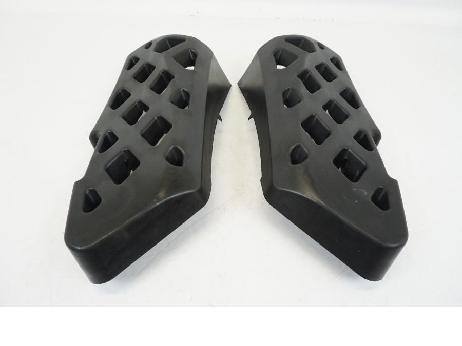 Höger sida på Bensintankskydd från en Yamaha XSR 700 -2016 motorcykel.