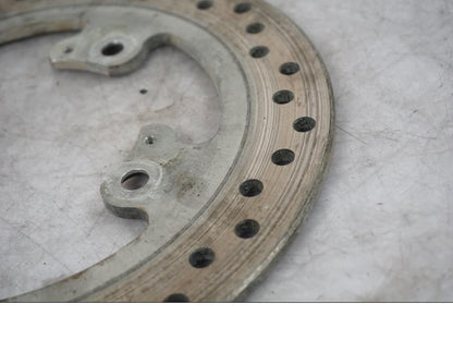 Höger sida på Bromsskiva från en Triumph Tiger Explorer -2016 motorcykel.