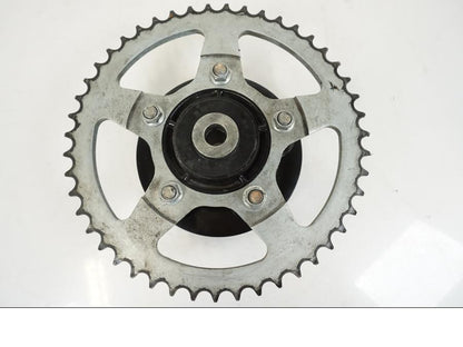 Framsidan på Drevfäste från en Suzuki GSX 600 F -1998 motorcykel.