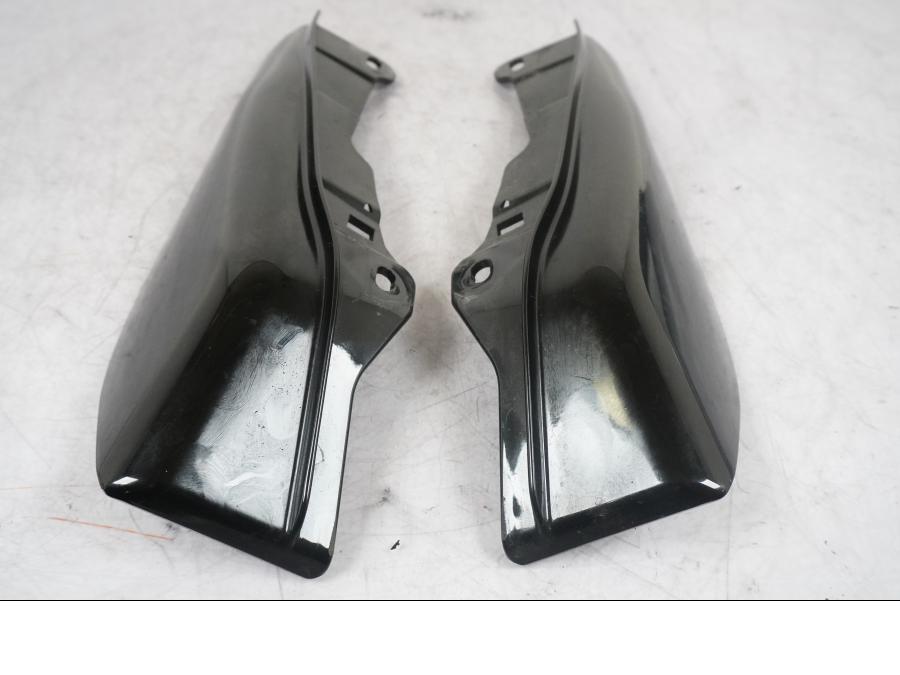 Framsidan på Vindavvisare från en H-D Touring Street Glide FLHX -2009 motorcykel.