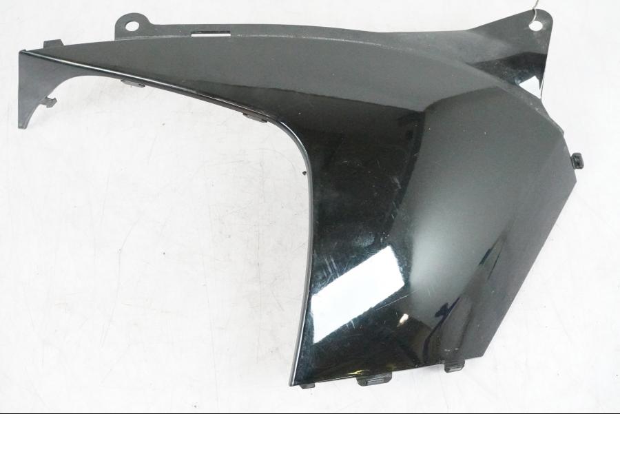 Baksidan på Sidkåpa från en Suzuki GSX-R 1000 -2008 motorcykel.