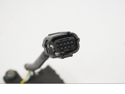 Snett uppifrån på Control Unit från en Triumph Trident -2021 motorcykel.