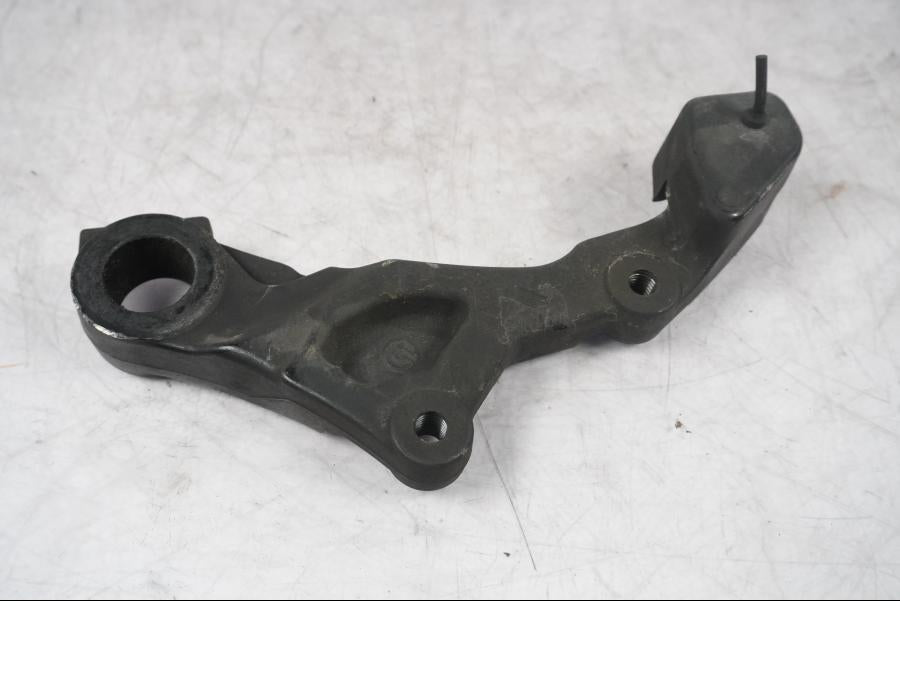 Höger sida på Bromsoksfäste från en H-D Touring Street Glide FLHX -2009 motorcykel.