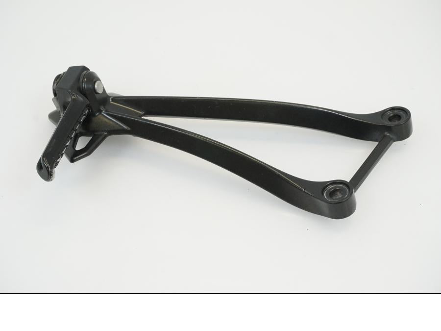 Höger sida på Fotpinnefäste från en Kawasaki ZX-10R -2008 motorcykel.