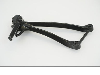 Höger sida på Fotpinnefäste från en Kawasaki ZX-10R -2008 motorcykel.