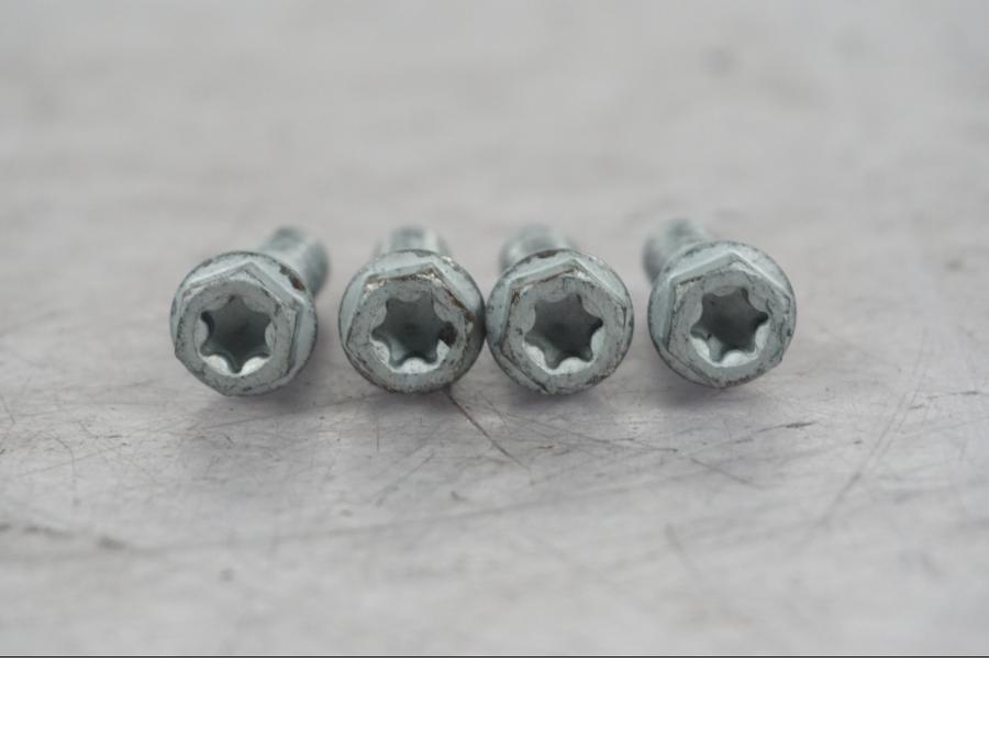 Baksidan på Styrfäste från en KTM 690 SM R -2009 motorcykel.