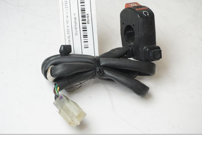 Framsidan på Styrelreglage från en Honda XL 650 V -2000 motorcykel.