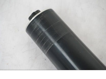 Snett nerifrån på Gaffelben från en KTM 690 SM R -2009 motorcykel.