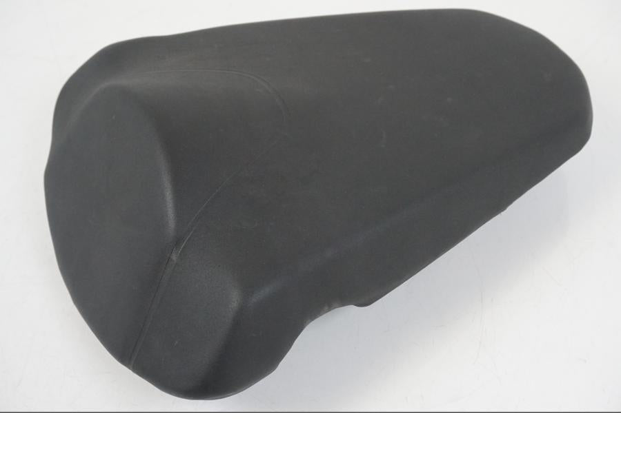 Framsidan på Sadel från en Aprilia RS 125 -2008 motorcykel.