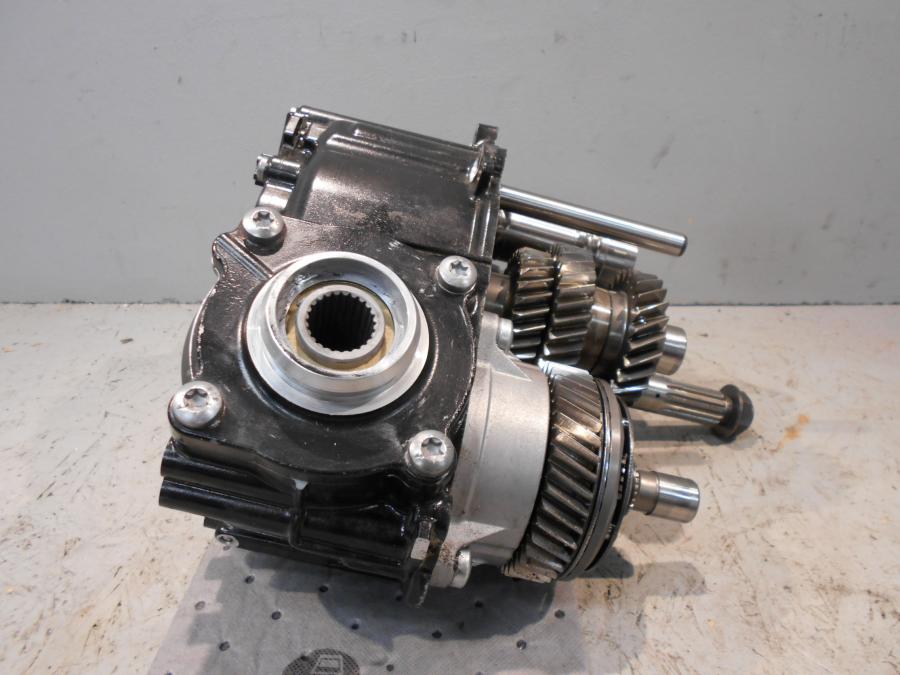 Höger sida på Växellåda från en BMW K 1600 -2018 motorcykel.