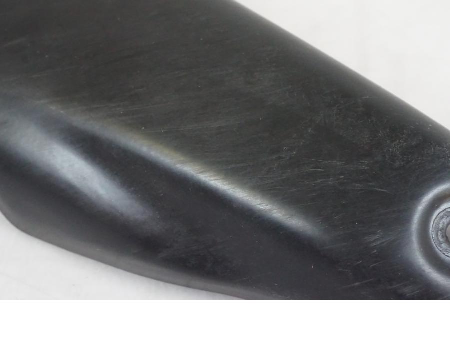 Höger sida på Värmeskydd från en KTM 390 Adventure -2021 motorcykel.