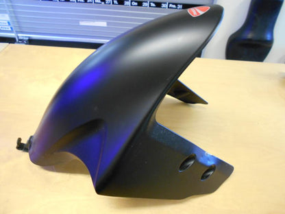 Framsidan på Framskärm från en Ducati 899 Panigale -2015 motorcykel.