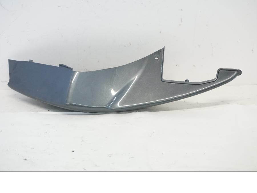 Baksidan på Bakvinge från en Suzuki GSX-R 1000 -2006 motorcykel.