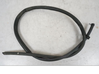 Baksidan på Bensintanksavluftare från en Yamaha MT 125 -2017 motorcykel.