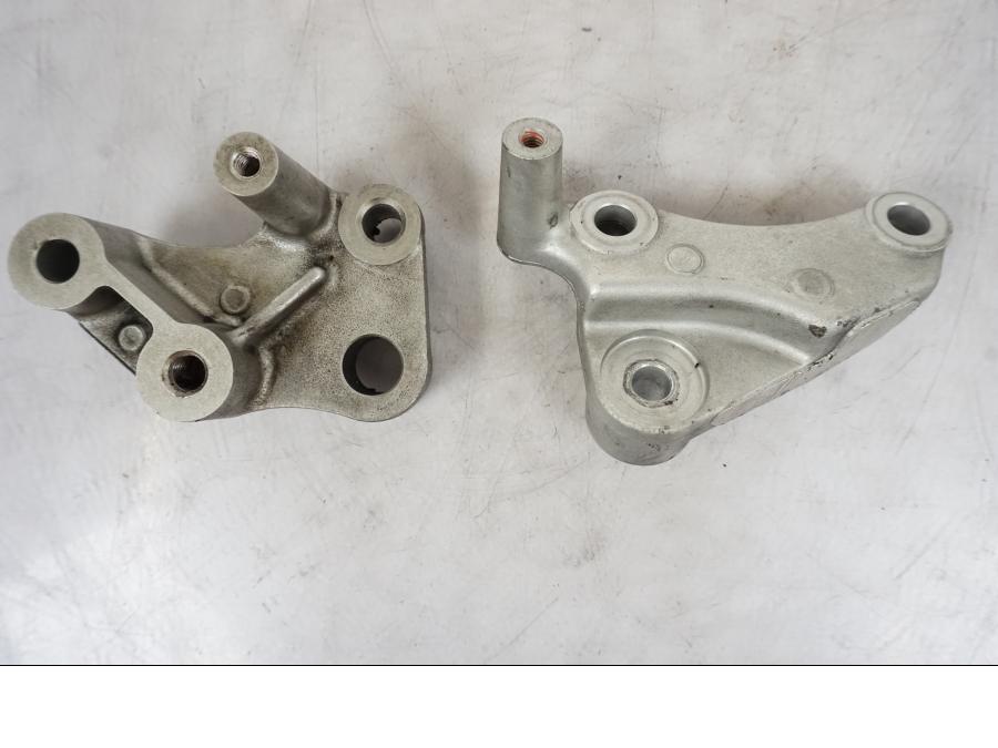 Framsidan på Fäste från en Honda VTR 1000 F -1997 motorcykel.