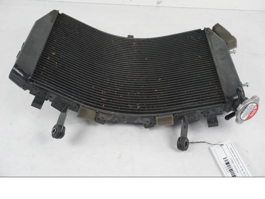 Extrabild1 på Vattenkyl från en Yamaha YZF 1000 R1 -2007 motorcykel.