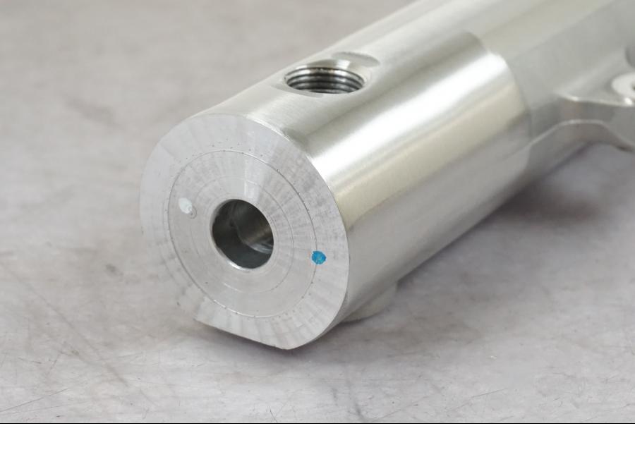 Snett uppifrån på Gaffelben från en Yamaha XV 1600 -1999 motorcykel.