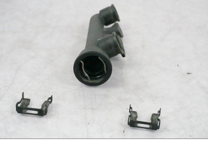 Höger sida på Fuel Rail från en BMW K 1200 S -2005 motorcykel.