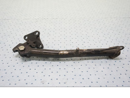 Framsidan på Sidostöd från en Triumph Tiger -2001 motorcykel.