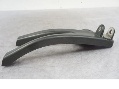 Baksidan på Fotpinnefäste från en Buell 1125 R -2008 motorcykel.