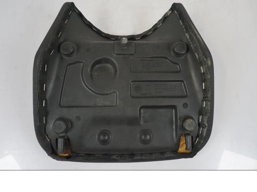 Extrabild4 på Sadel från en Aprilia RS 125 -2000 motorcykel.