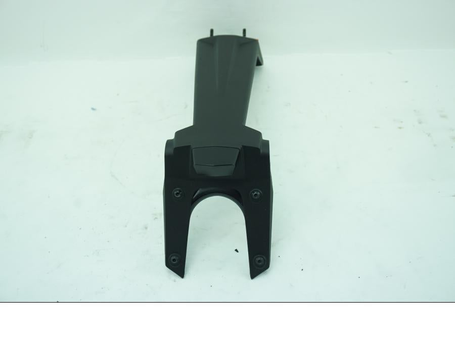 Baksidan på Skylthållare från en KTM RC 390 -2019 motorcykel.