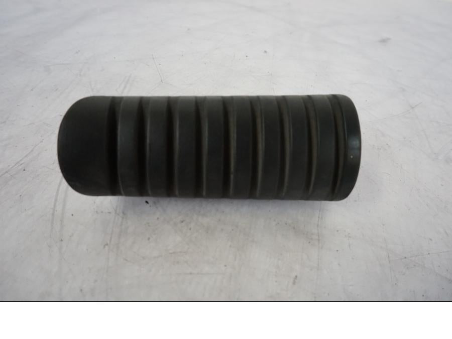 Vänster sida på Fotpinnegummi från en Kawasaki ER-6F -2010 motorcykel.