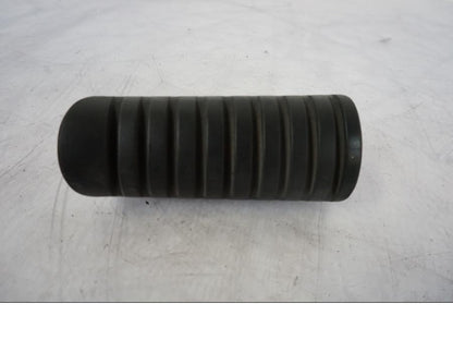 Vänster sida på Fotpinnegummi från en Kawasaki ER-6F -2010 motorcykel.